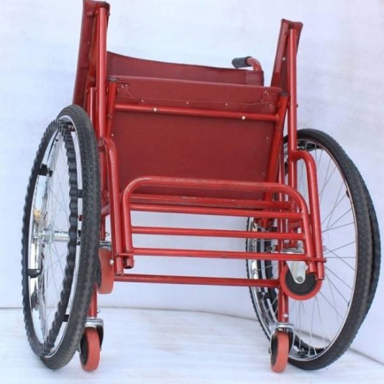 Fix Red Foldable Wheelchairs With 100 Kg Load Capacity and Narrow Seat for Comfort
